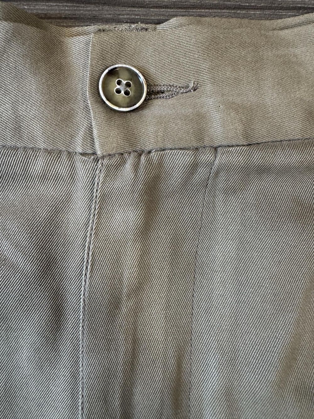 Tommy Bahama Shorts Mens 36 Beige 100% Silk Pleated Chino Casual Summer - Picture 4 of 7